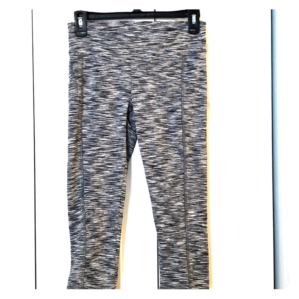 Danskin Capri Workout Leggings